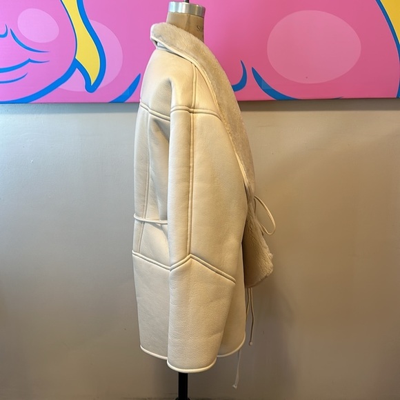 LOEIL WInter White Faux Leather Faux Shearling LIned Wrap Coat NWT - Picture 3 of 8